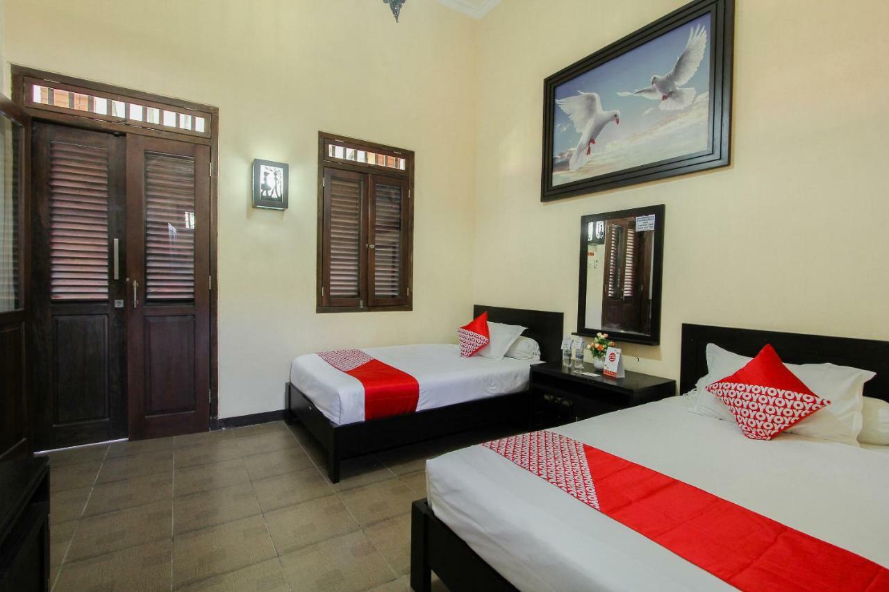 Oyo 1361 Singosari Family Residence Banyuwangi  Kültér fotó