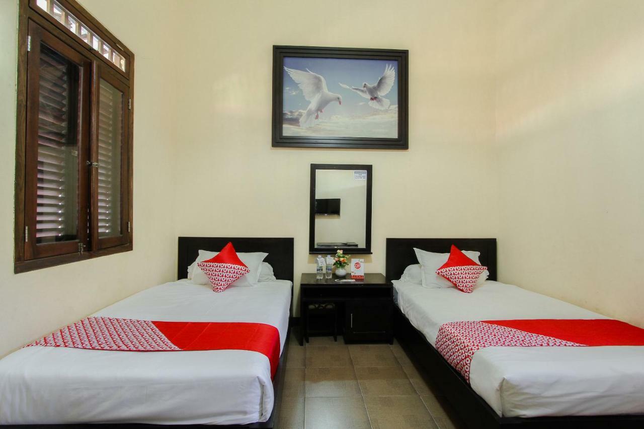 Oyo 1361 Singosari Family Residence Banyuwangi  Kültér fotó