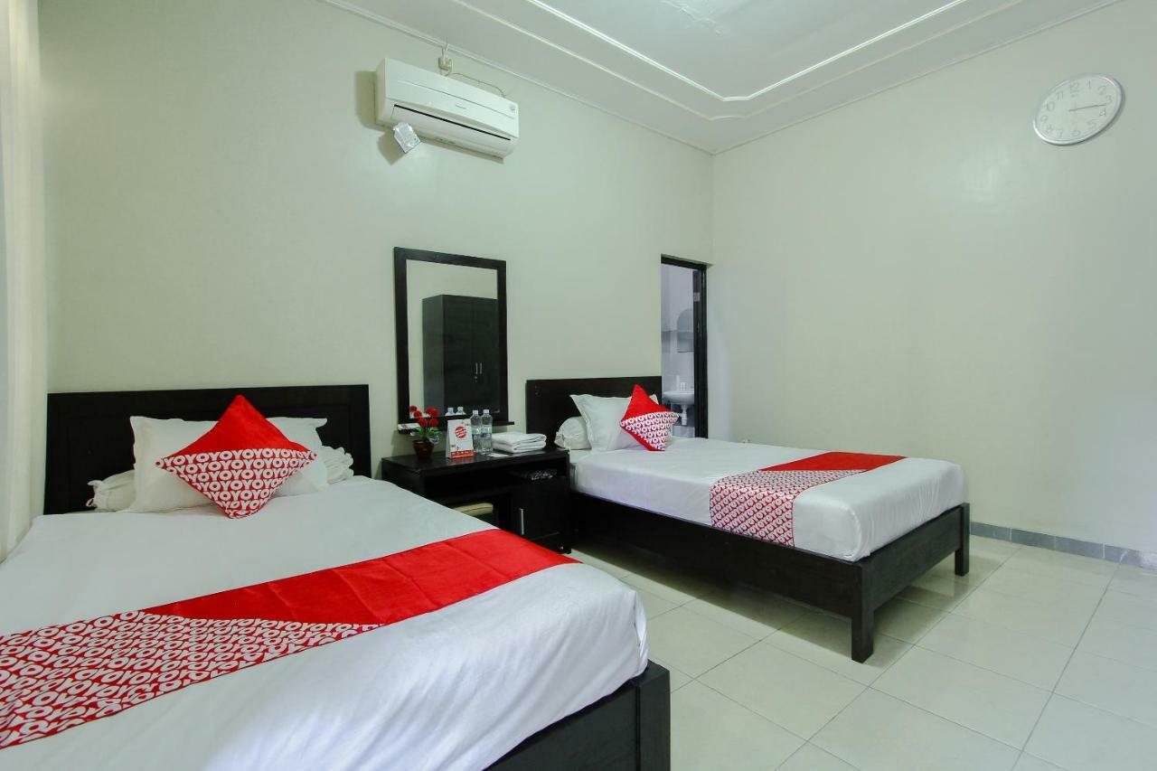 Oyo 1361 Singosari Family Residence Banyuwangi  Kültér fotó